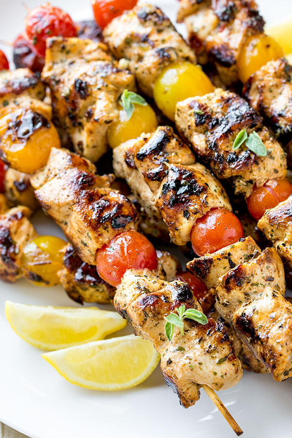 Lemon Chicken Skewers | thecozyapron.com