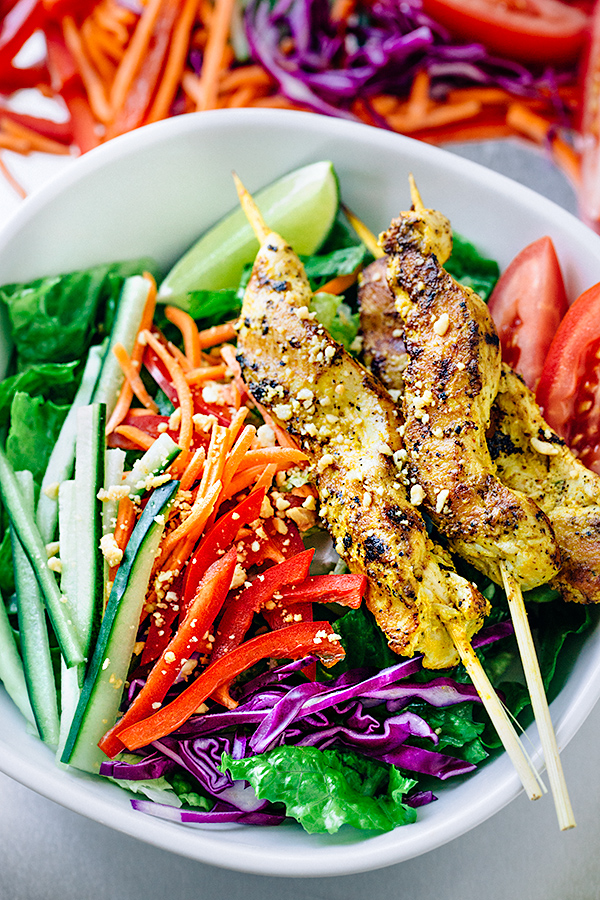 Thai Chicken Satay Salad | thecozyapron.com