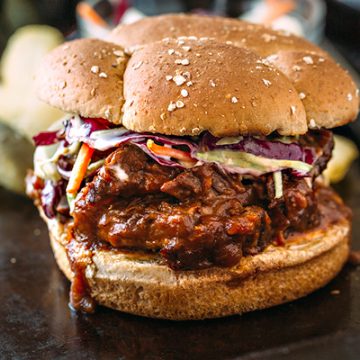 Short Rib Sandwich | thecozyapron.com