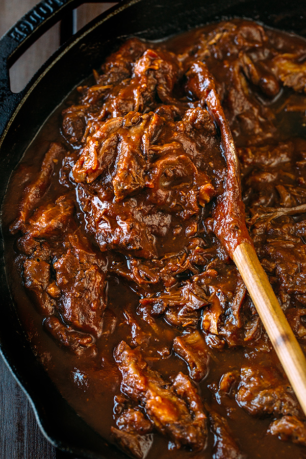 Braised Beef Short Ribs for Short Rib Sandwiches | thecozyapron.com