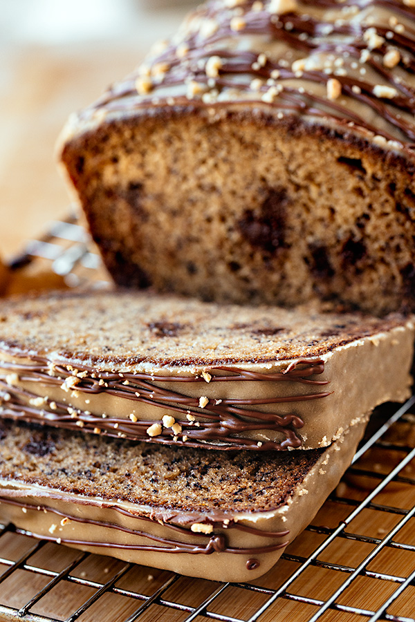 Chocolate Chip Banana Bread | thecozyapron.com