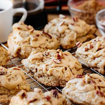 Maple Scones | thecozyapron.com