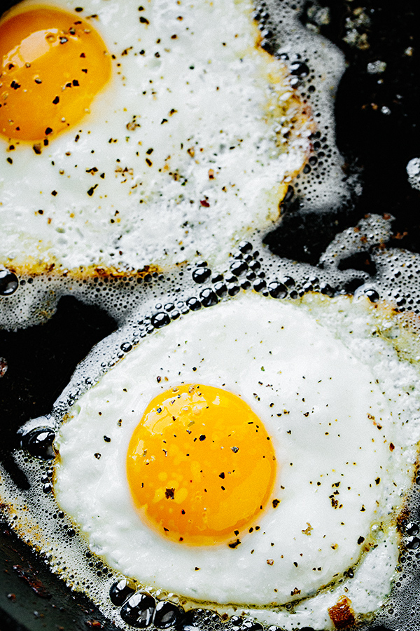 Eggs for Breakfast Burrito | thecozyapron.com