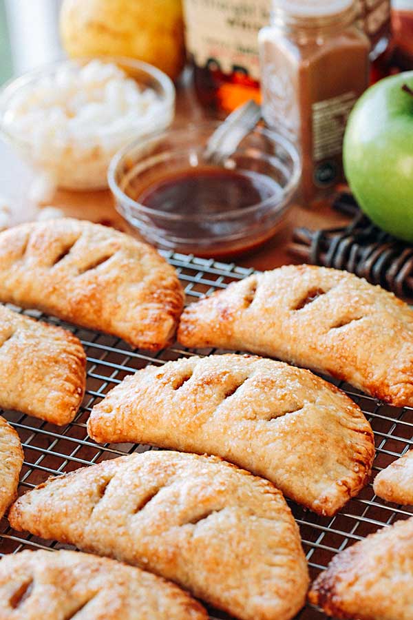 Apple and Pear Hand Pies | thecozyapron.com