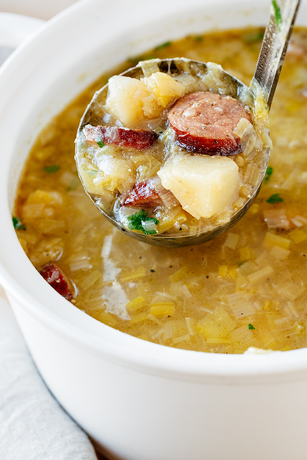 Potato Leek Soup | thecozyapron.com