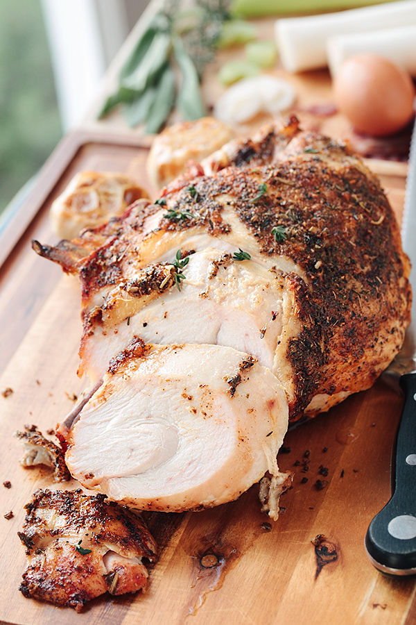 Baked Turkey Breast with Roasted Garlic | thecozyapron.com