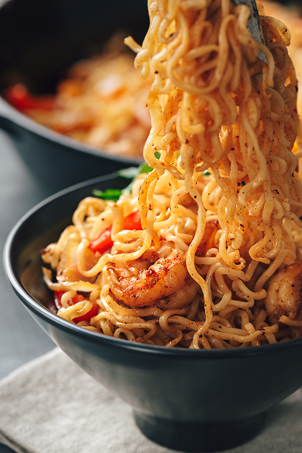 Shrimp Fajita Stir Fry | thecozyapron.com