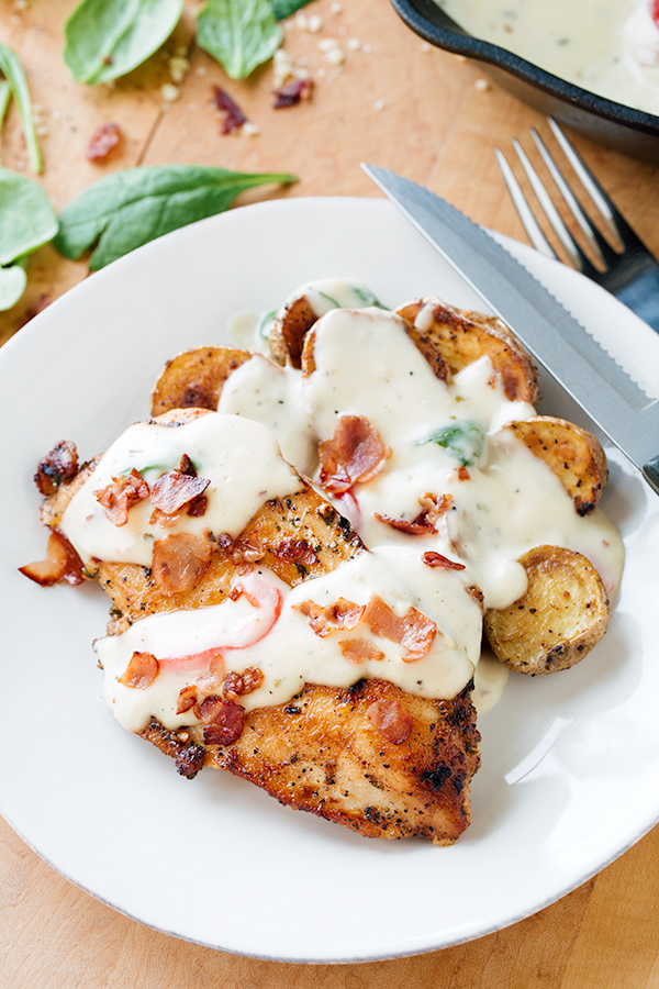 Chicken with Garlic Sauce | thecozyapron.com