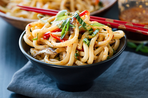 Udon Noodles with Garlic and Sesame
