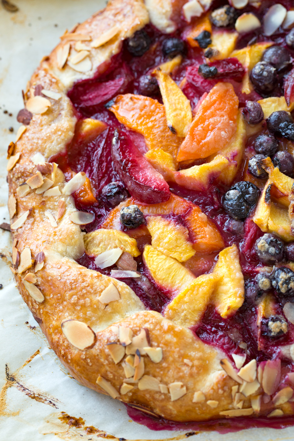 Summer Fruit Galette | thecozyapron.com