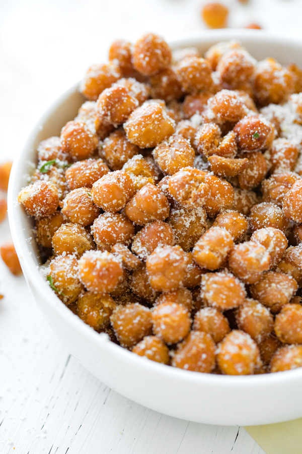 Oven Roasted Chickpeas | thecozyapron.com