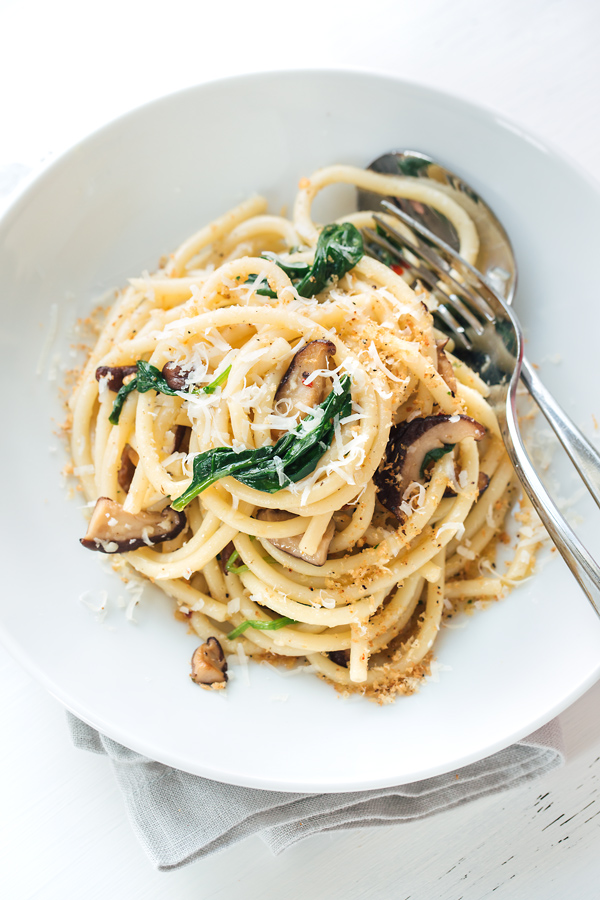 Bucatini Pasta with Garlic Butter Sauce | thecozyapron.com