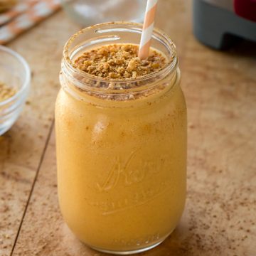 Pumpkin Pie Smoothie | thecozyapron.com