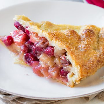 Apple Cranberry Pie | thecozyapron.com
