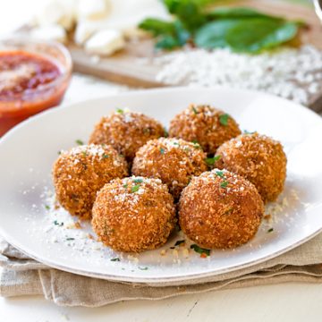 Arancini with Mozzarella | thecozyapron.com