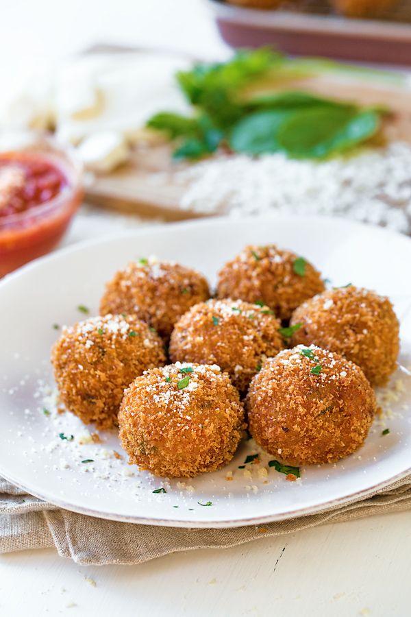 Arancini with Mozzarella | thecozyapron.com