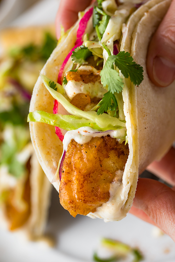 Baja Fish Tacos | thecozyapron.com