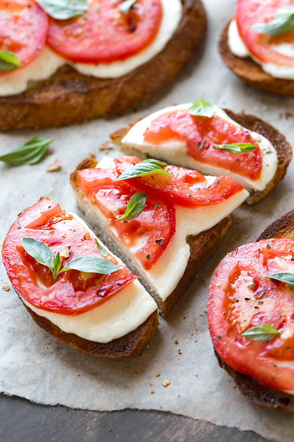 Close-up shot of sliced Caprese Toast | thecozyapron.com