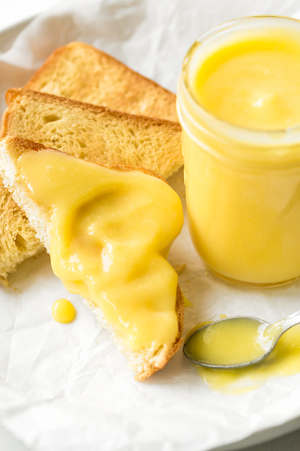 Lemon Curd on Toast | thecozyapron.com