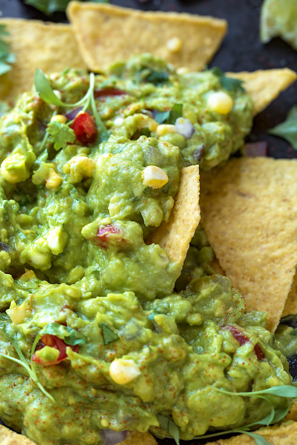 Easy Guacamole Recipe | thecozyapron.com