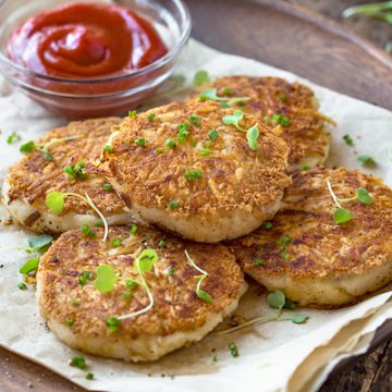 Hash Brown Potato Cakes | thecozyapron.com