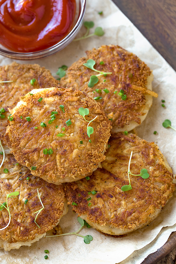 Hash Brown Potato Cakes | thecozyapron.com