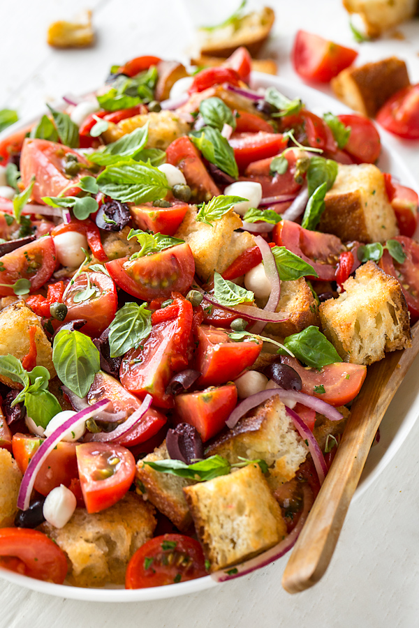Panzanella Salad | thecozyapron.com