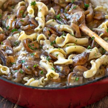 Mushroom Stroganoff | thecozyapron.com