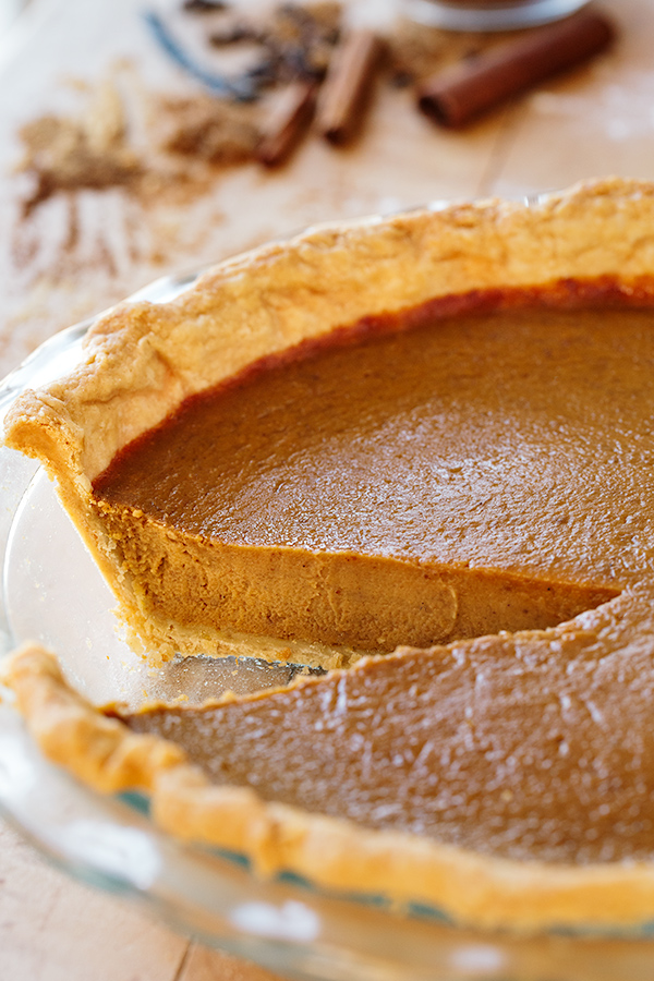 Pumpkin Pie | thecozyapron.com
