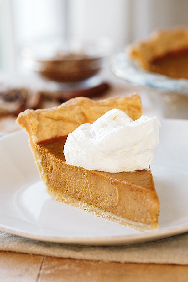 Pumpkin Pie | thecozyapron.com