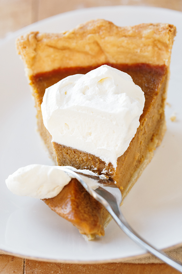 Pumpkin Pie | thecozyapron.com