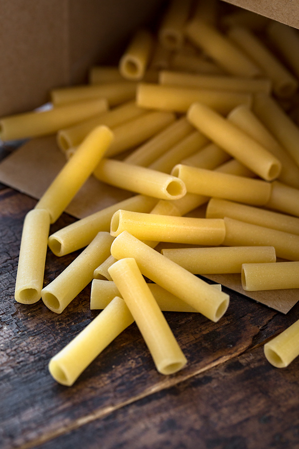 Ziti Pasta for Baked Ziti | thecozyapron.com