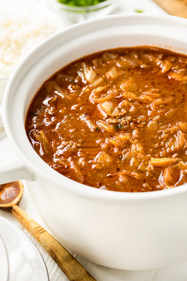 A hot pot of Cabbage Roll Soup | thecozyapron.com
