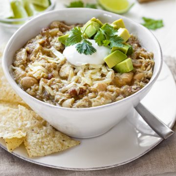White Chicken Chili | thecozyapron.com
