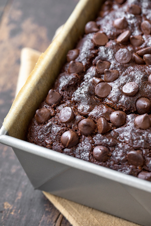 Chocolate Banana Bread | thecozyapron.com
