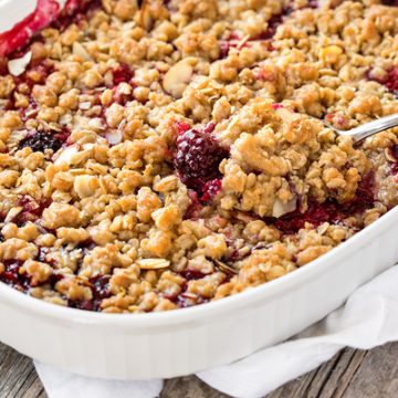 Berry Crisp | thecozyapron.com
