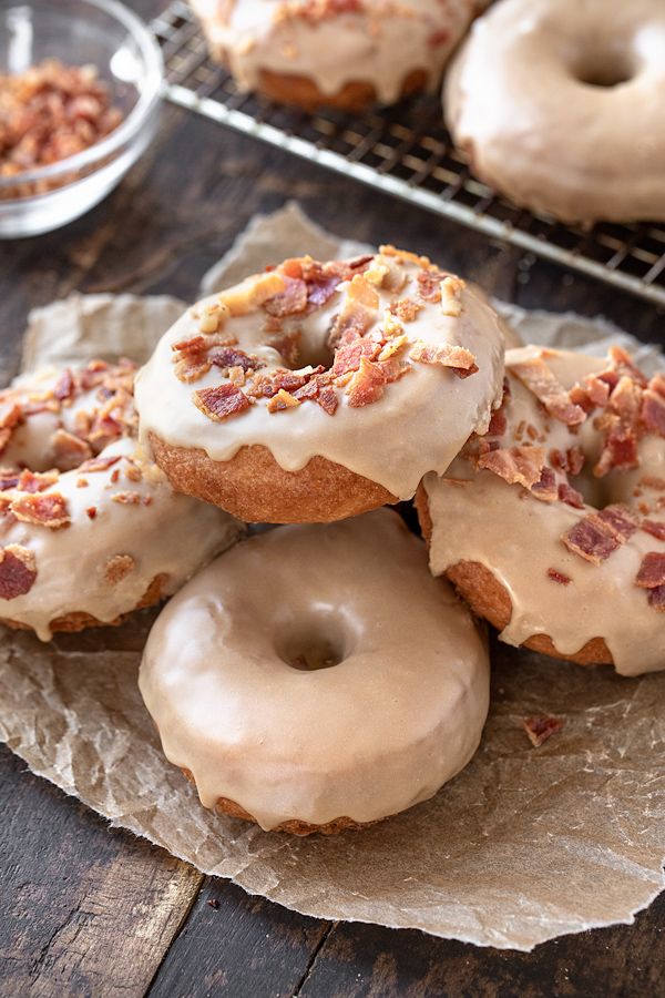 Maple Donuts | thecozyapron.com