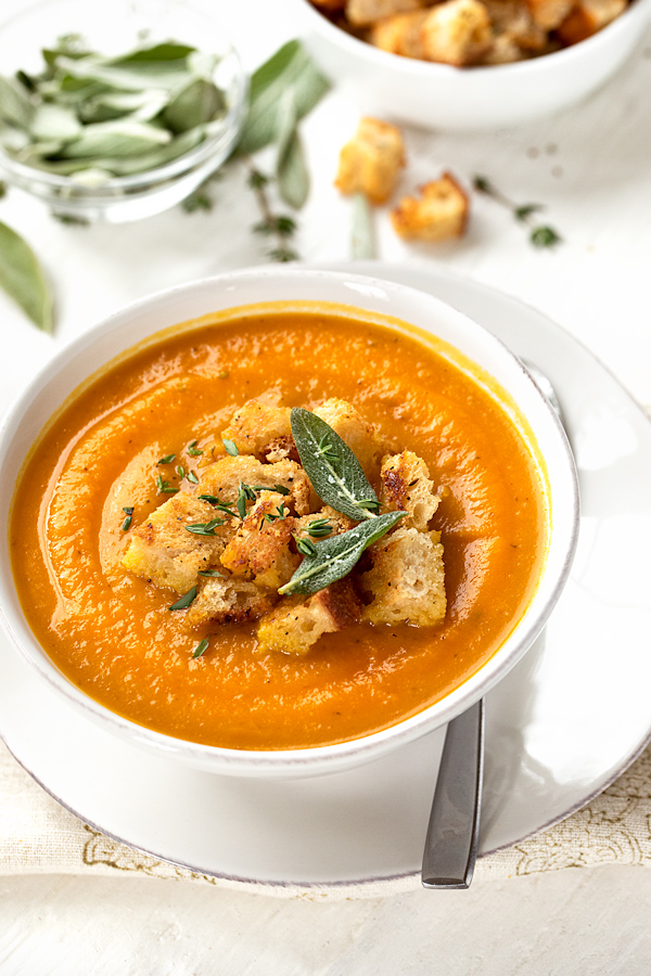 Pumpkin Soup with Buttery Sage Croutons | thecozyapron.com