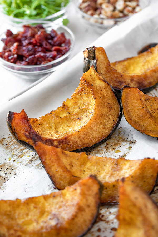 Roasted Acorn Squash | thecozyapron.com