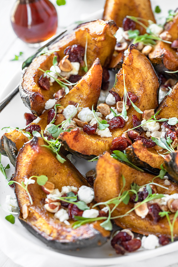 Roasted Acorn Squash | thecozyapron.com