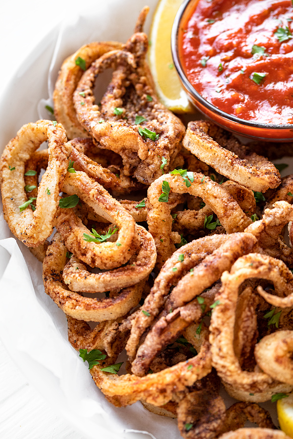 Fried Calamari | thecozyapron.com