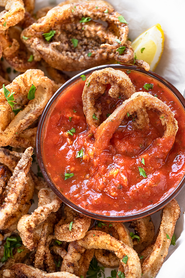 Fried Calamari with Spicy Marinara Sauce | thecozyapron.com