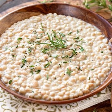 White Beans Recipe | thecozyapron.com