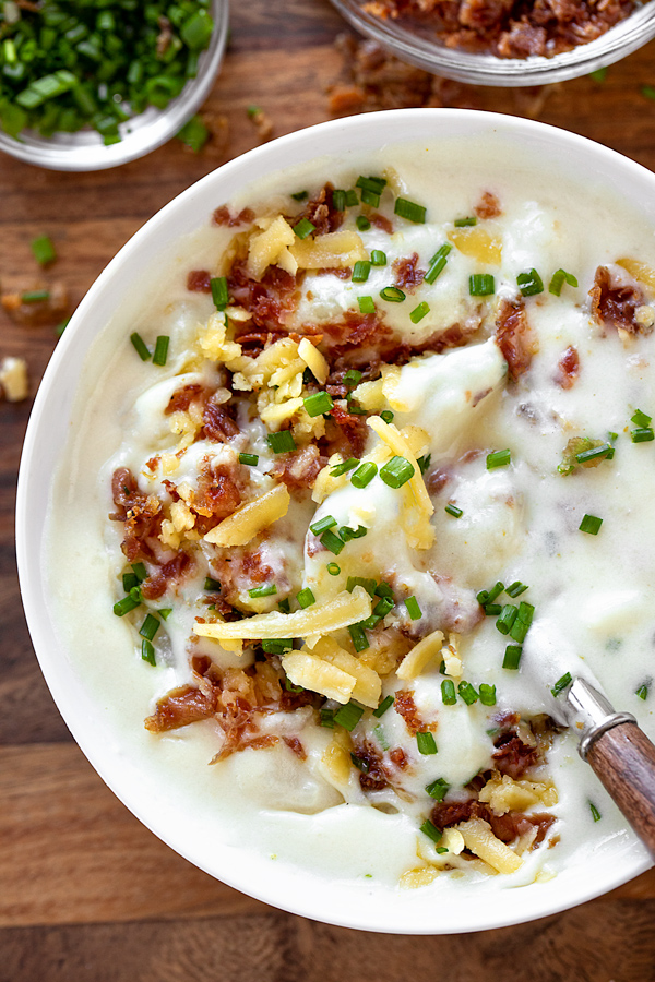 Loaded Baked Potato Soup | thecozyapron.com
