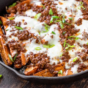 Baked Sweet Potato Fries with Chili Cheese | thecozyapron.com