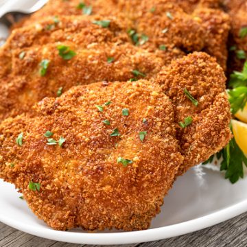 Fried Pork Chops | thecozyapron.com