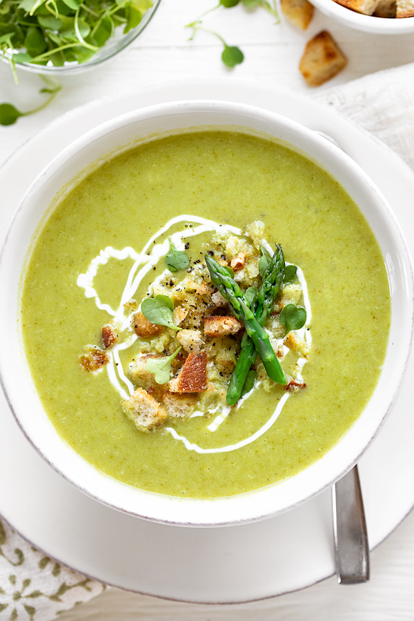 Asparagus Soup | thecozyapron.com
