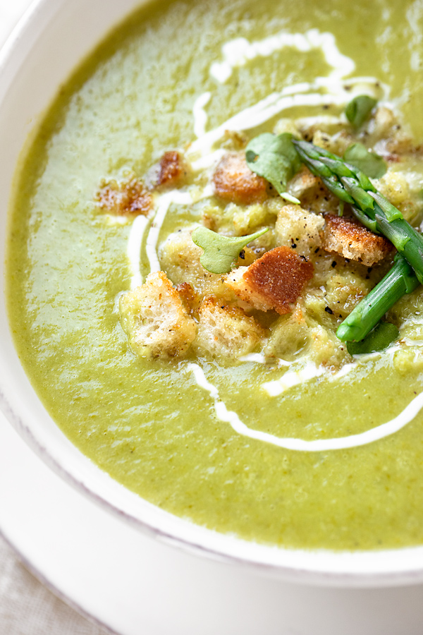 Asparagus Soup | thecozyapron.com