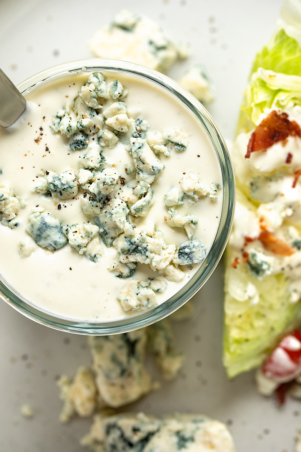 Blue Cheese Dressing | thecozyapron.com