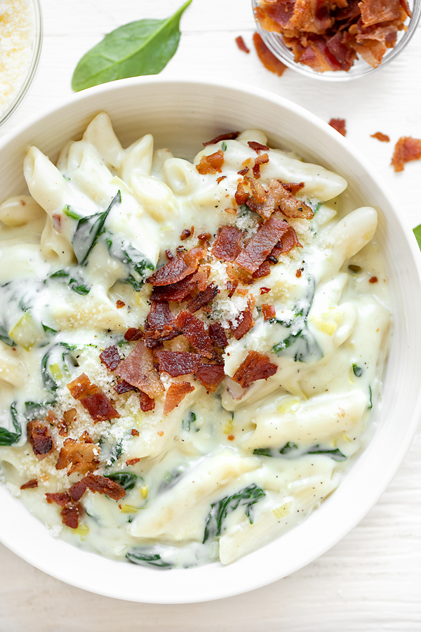 Penne Pasta with Spinach Cream Sauce | thecozyapron.com
